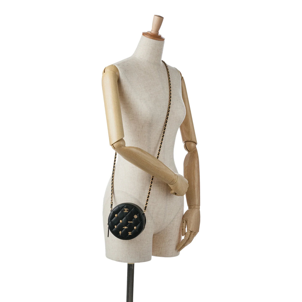 Unisex Leather Black Round Charms Bag Lucky Authenticated Lambskin (Good) Crossbody Pre-Owned