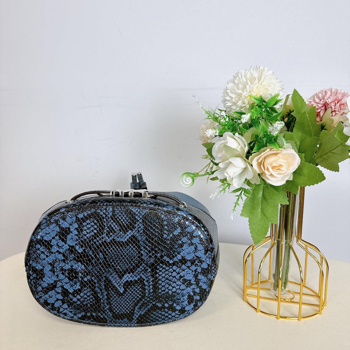 Leather Reed Kors 35S4S6RM6U IN Messenger DENIM Bucket Michael Medium Crossbody Belted