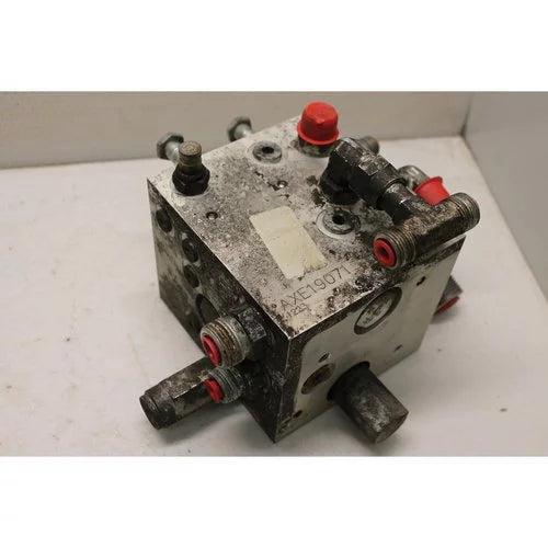 S690 AXE19232 S670 S680 Deere fits S760 Valve Control S680HM S660 S550 S690HM Hydraulic S650 Used S670HM S770 John